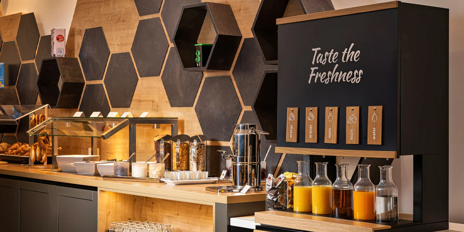Moderný hotel v historickom centre Lipska s raňajkami pre 1 alebo 2 osoby – Obrázok 3
