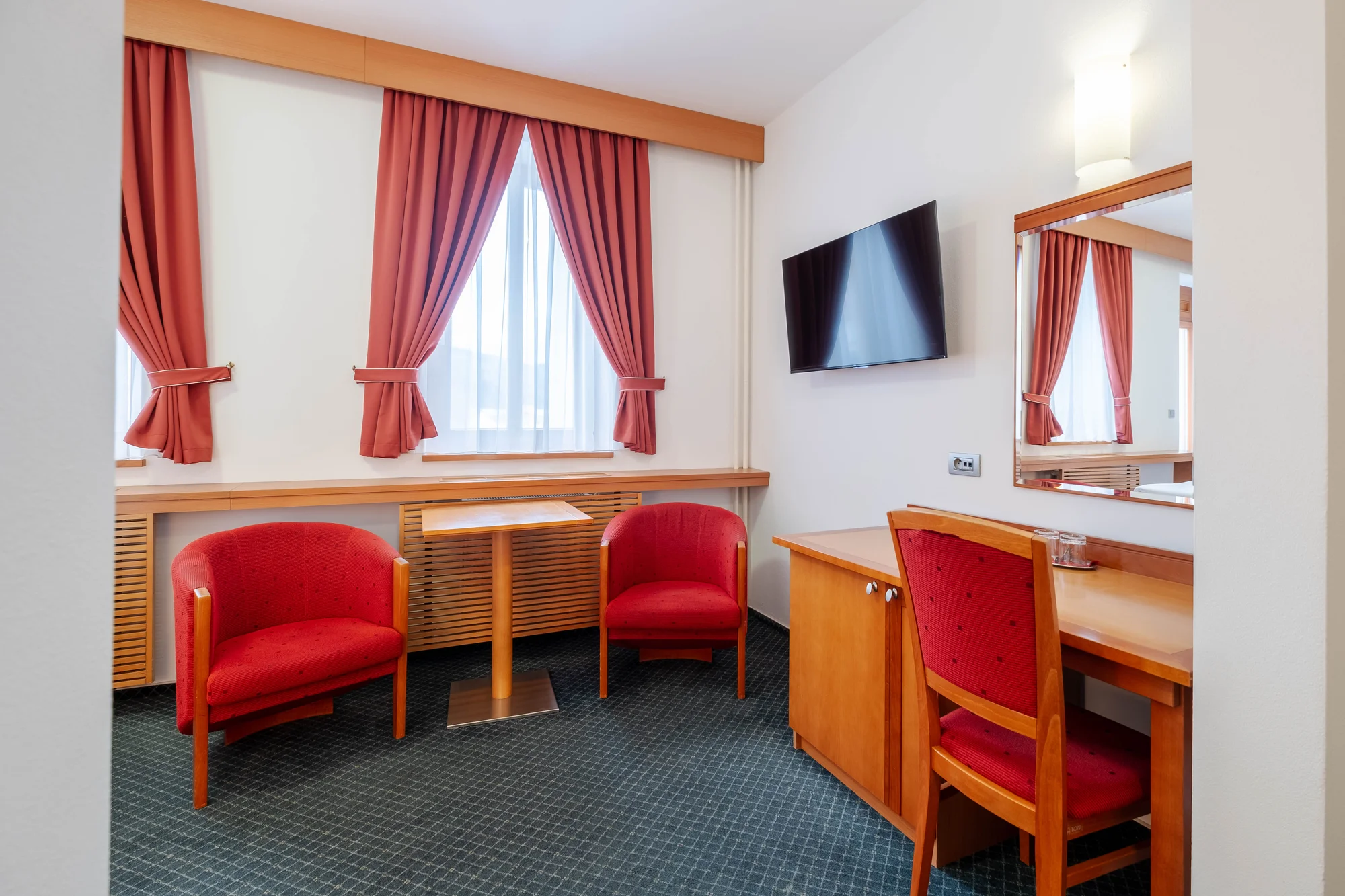 Príjemný hotel v centre Jeseníka: v cene raňajky alebo polpenzia, možnosť sauny – Obrázok 6