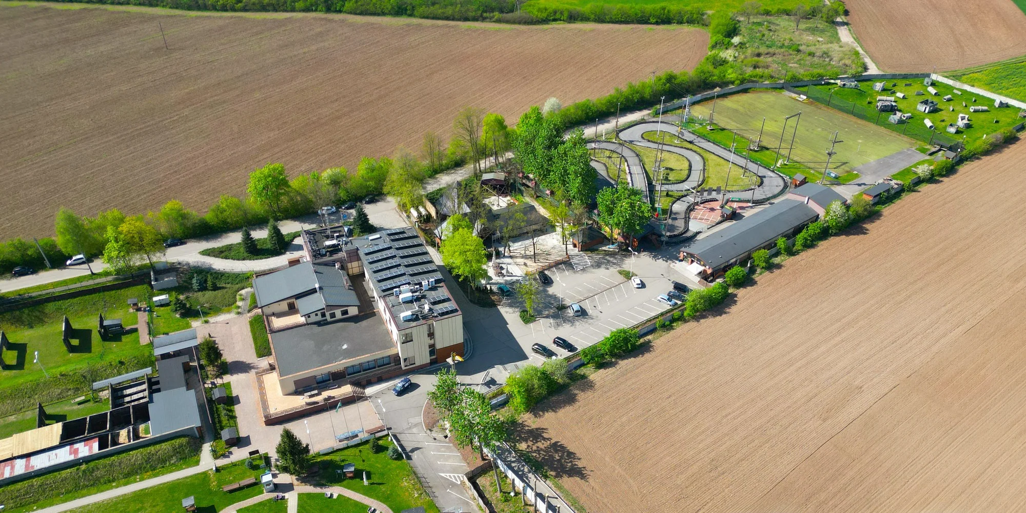 Zážitky s jedlom aj wellness: strelnica, lanový park, motokáry – Obrázok 3