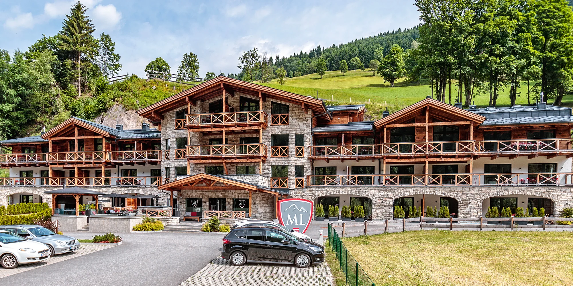 Dovolenka v Saalbachu: moderné 4* apartmány v alpskom štýle, raňajky aj karta výhod
