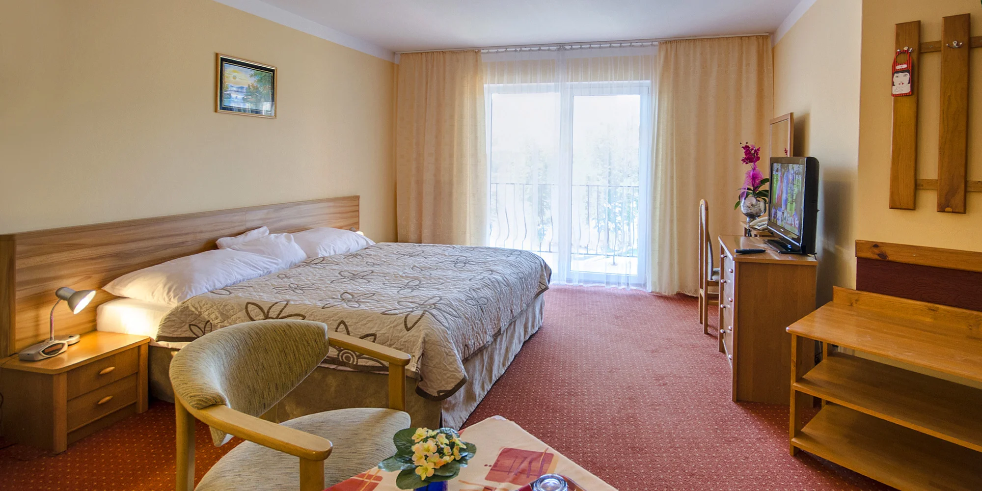 Dovolenka pri Mazurských jazerách: 3* hotel priamo pri promenáde aj raňajky alebo polpenzia – Obrázok 3