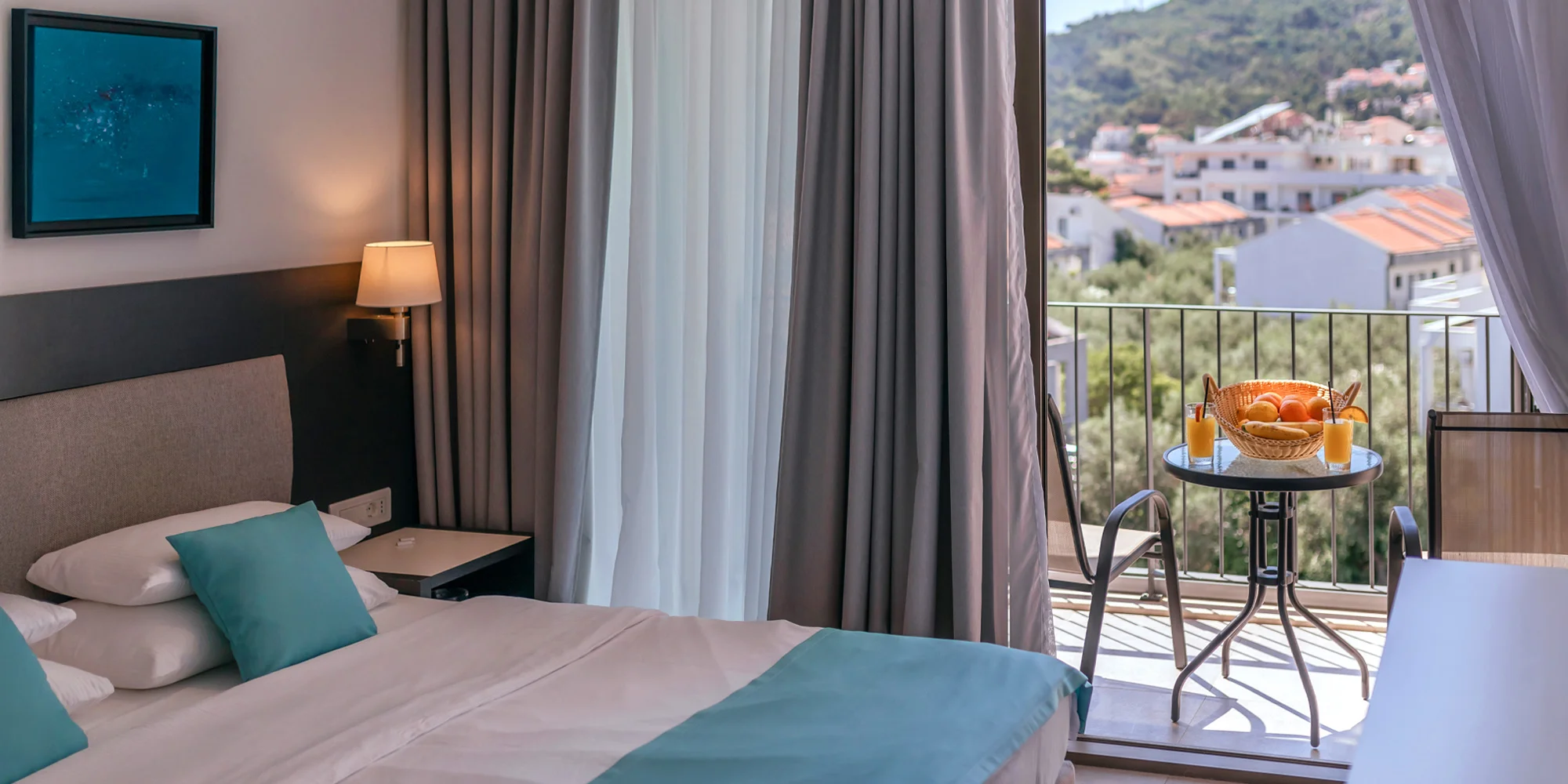Dovolenka v Čiernej Hore pre 2-5 osôb: hotel 450 m od mora, raňajky aj bazén – Obrázok 3