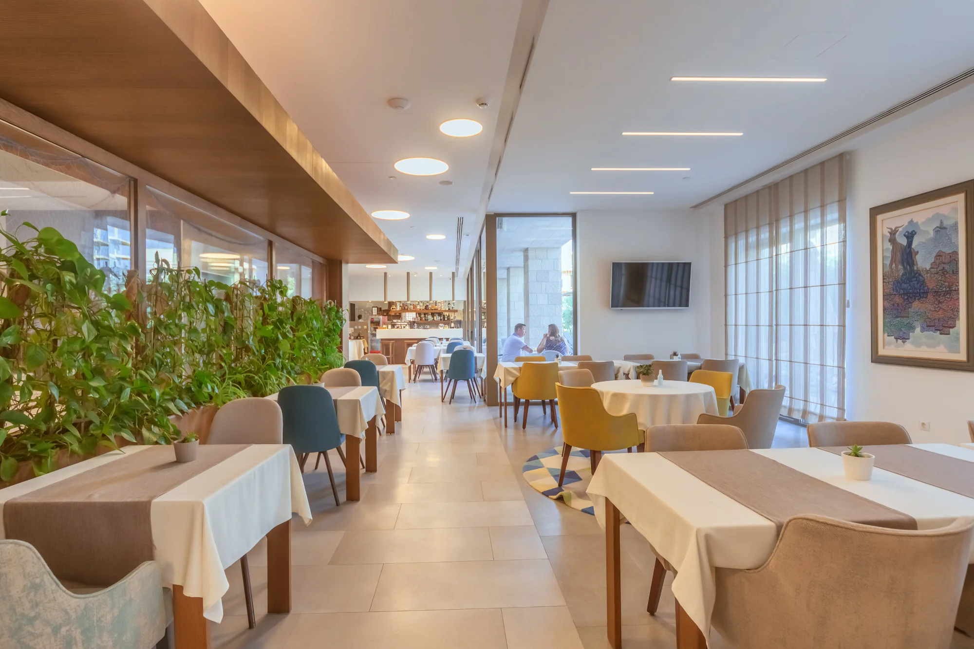 Dovolenka v Čiernej Hore pre 2-5 osôb: hotel 450 m od mora, raňajky aj bazén – Obrázok 6