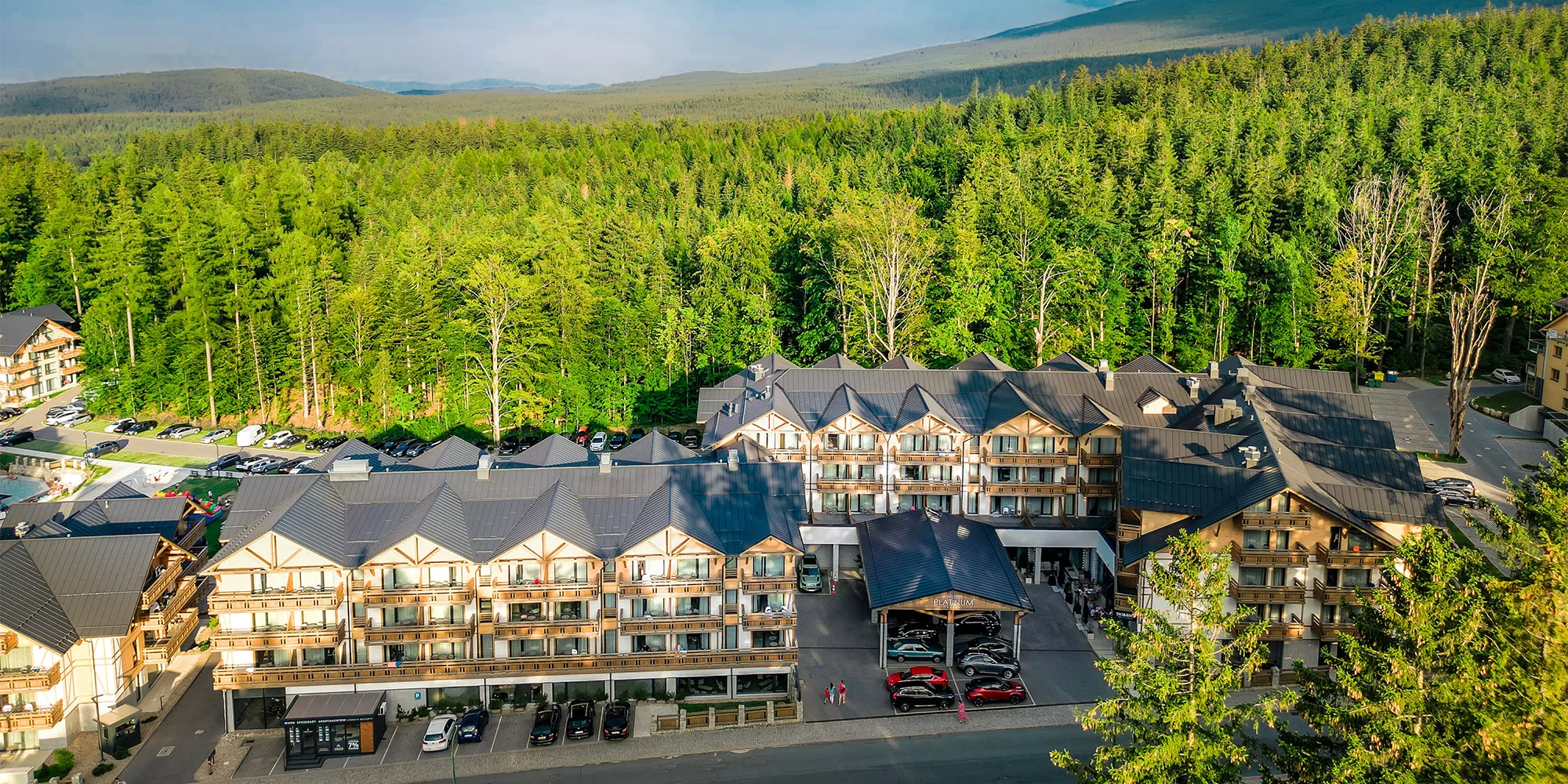 V páre alebo s rodinou do poľských Krkonôš: krásny 5* rezort s jedlom a neobmedzeným wellness