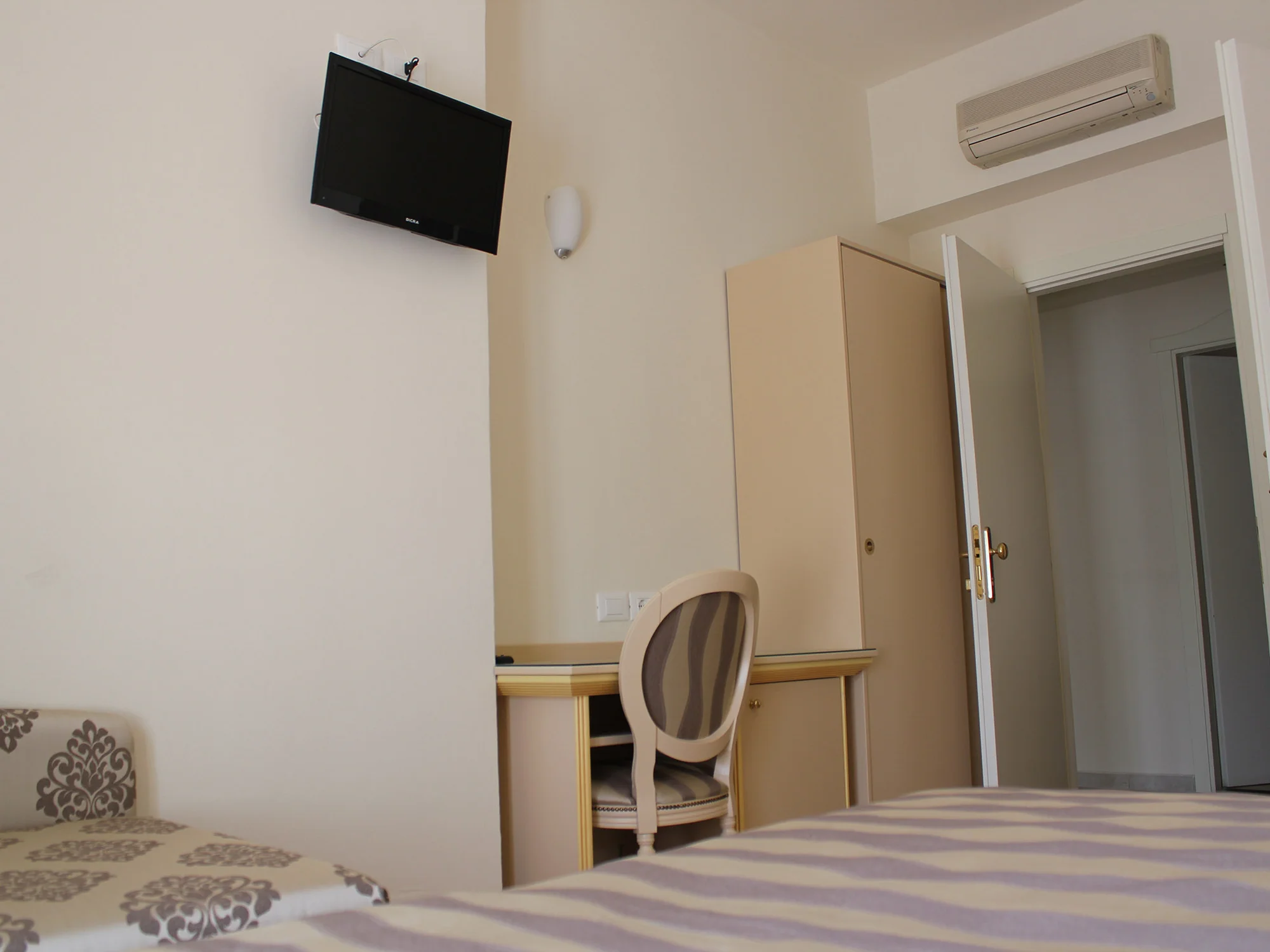 Dovolenka v Rimini: 3* hotel blízko pláže a centra s raňajkami aj 1 noc zadarmo – Obrázok 6