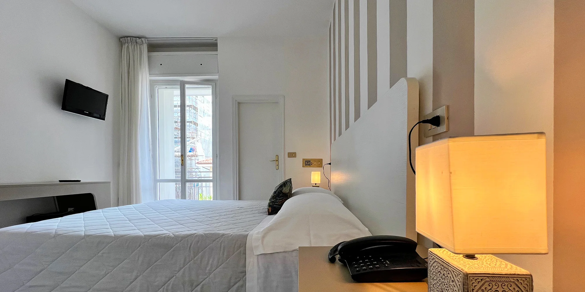 Rimini: 3* hotel s raňajkami alebo polpenziou+, 7 minút od piesočnatej pláže