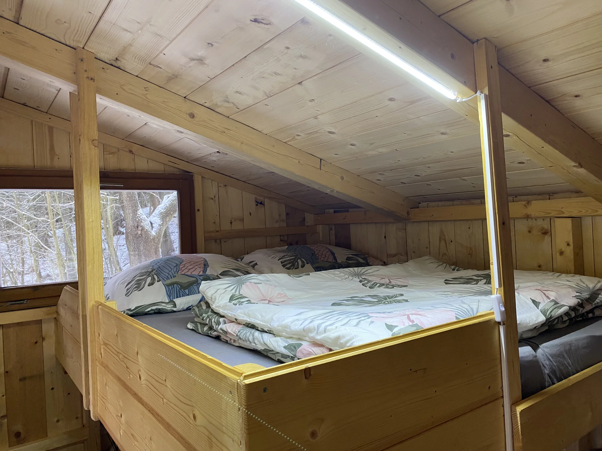 Tiny house v Podkrkonoší: útulný domček s možnosťou relaxu v saune a kúpacom sude – Obrázok 6