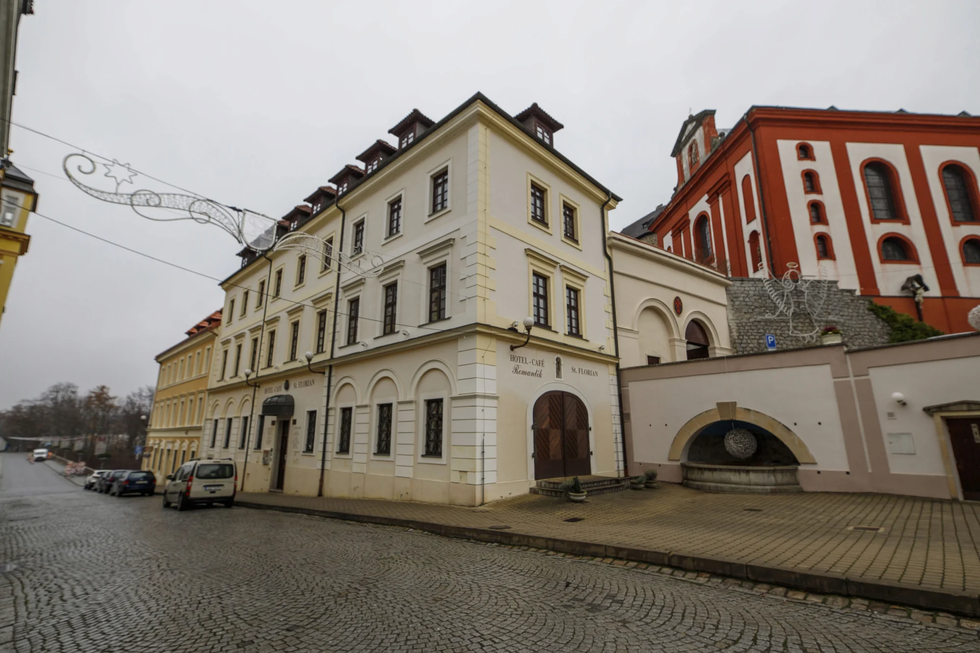 Dovolenka v podhradí: pobyt s raňajkami pri hrade Loket, vstup do dvoch múzeí v cene – Obrázok 5