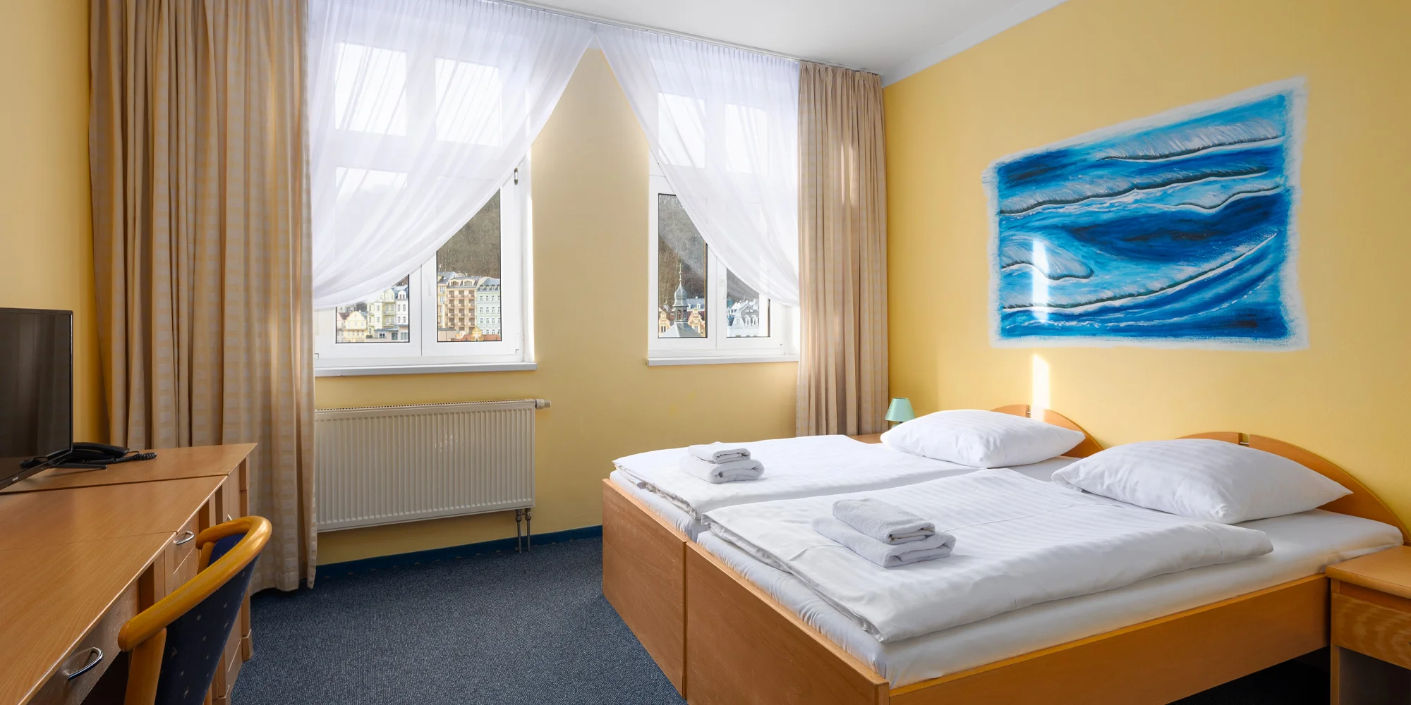 4* pobyt v centre Karlových Varov: ubytovanie s raňajkami alebo polpenziou, wellness aj masážou – Obrázok 2