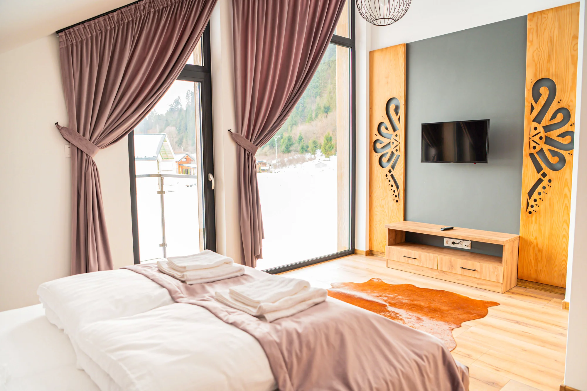 Moderné apartmány v štýle horskej chaty na brehu Dunajca priamo pod Troma Korunami s výhľadom, krbom aj terasou – Obrázok 3