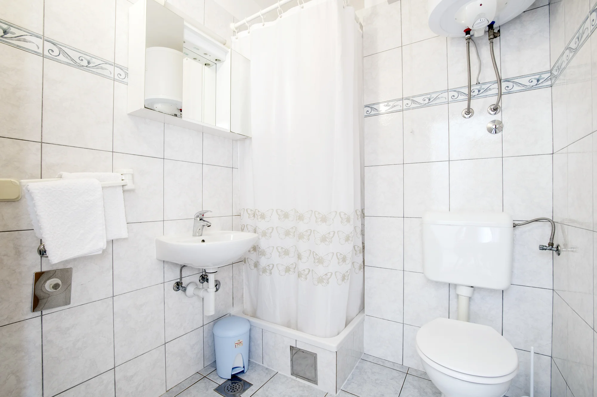 Chorvátska pohoda: pobyt v jednoduchom apartmáne na Omišskej riviére – Obrázok 6