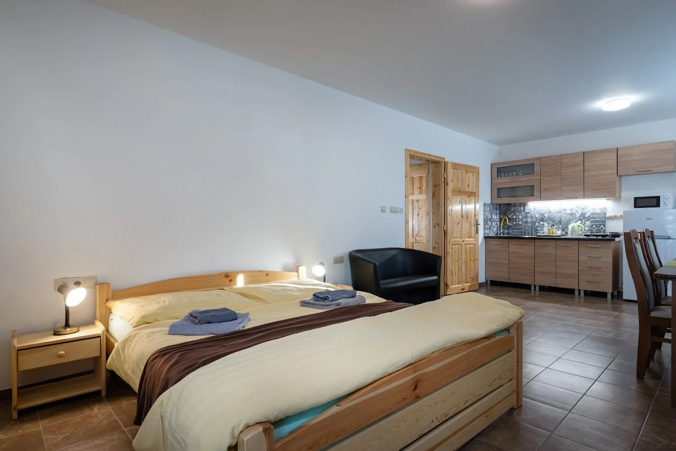 Apartmánové ubytovanie s wellness na skok od termálneho komplexu Podhájska – Obrázok 5