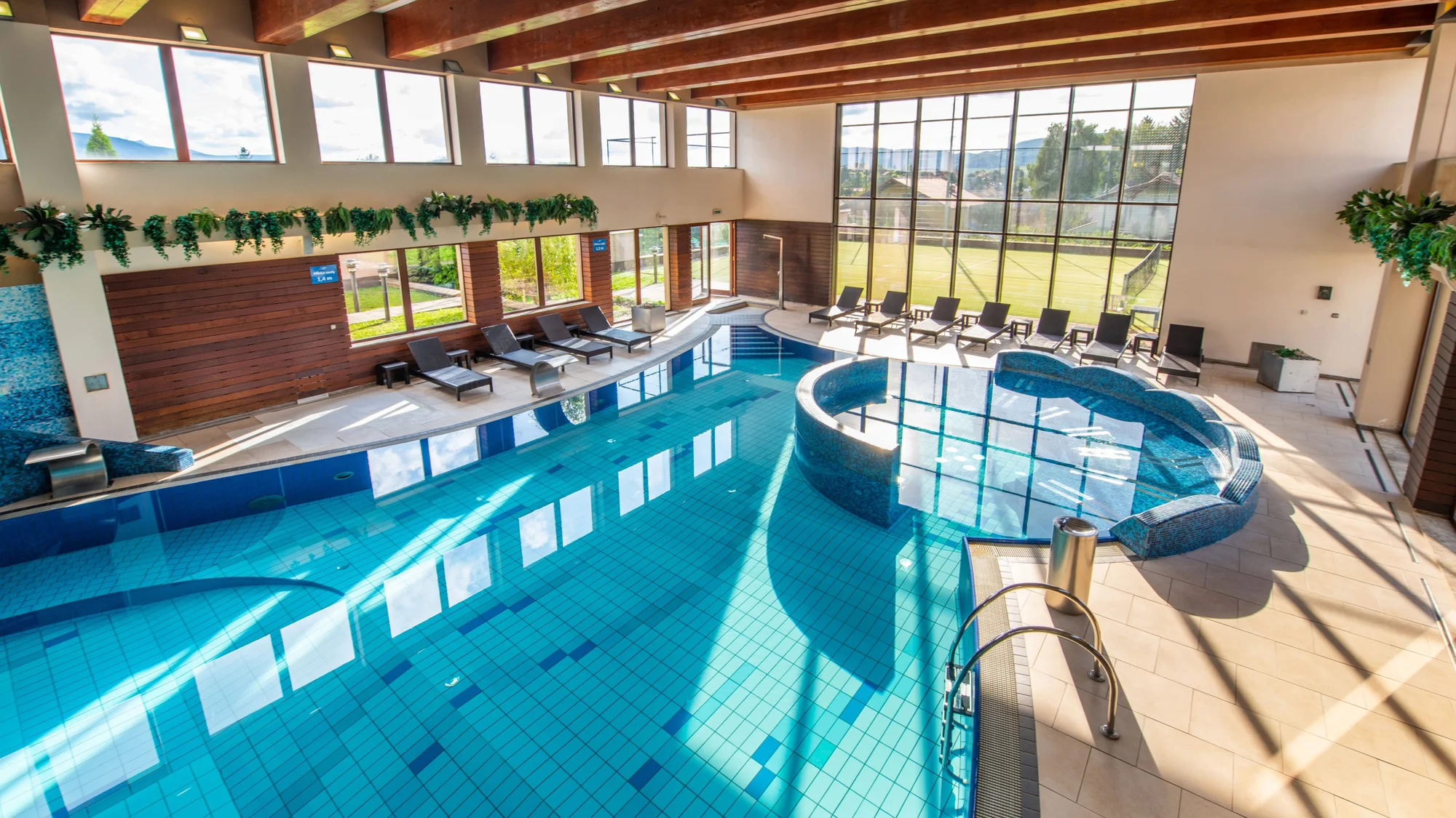 Penzión v centre Rajeckých Teplíc: raňajky, zľavnený vstup do blízkeho hotelového wellness aj masáž – Obrázok 4