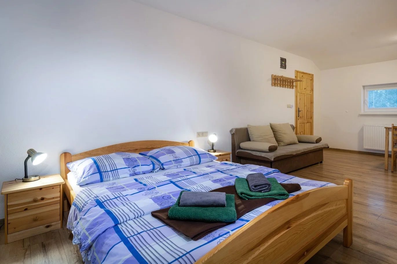 Apartmánové ubytovanie s wellness na skok od termálneho komplexu Podhájska – Obrázok 3