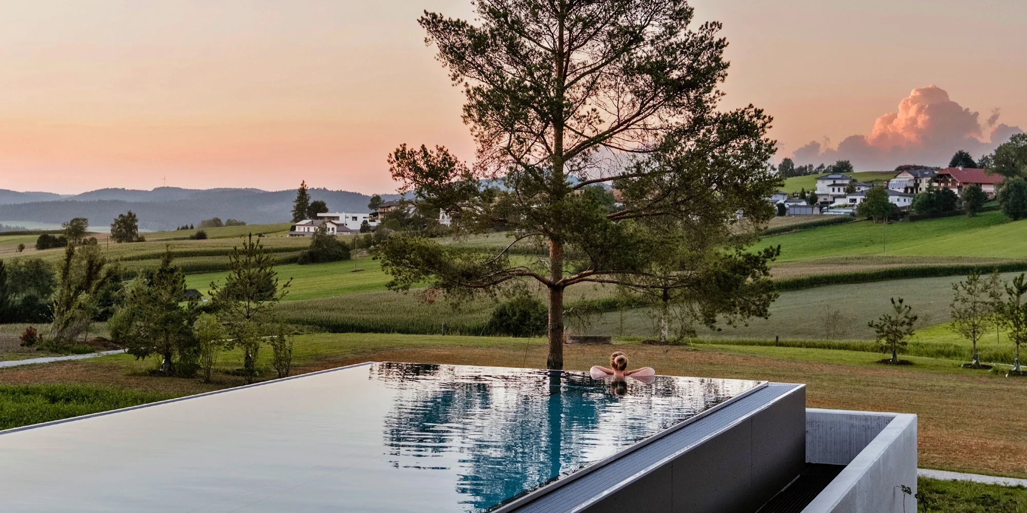 Načerpajte inšpiráciu a energiu: luxusný hotel kúsok od českých hraníc, infinity bazén, neobmedzený wellness