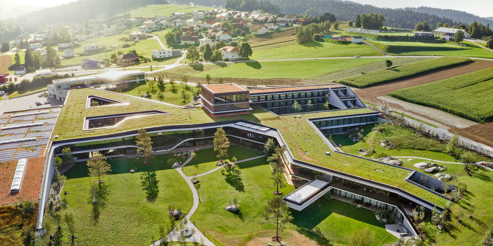 Načerpajte inšpiráciu a energiu: luxusný hotel kúsok od českých hraníc, infinity bazén, neobmedzený wellness – Obrázok 2