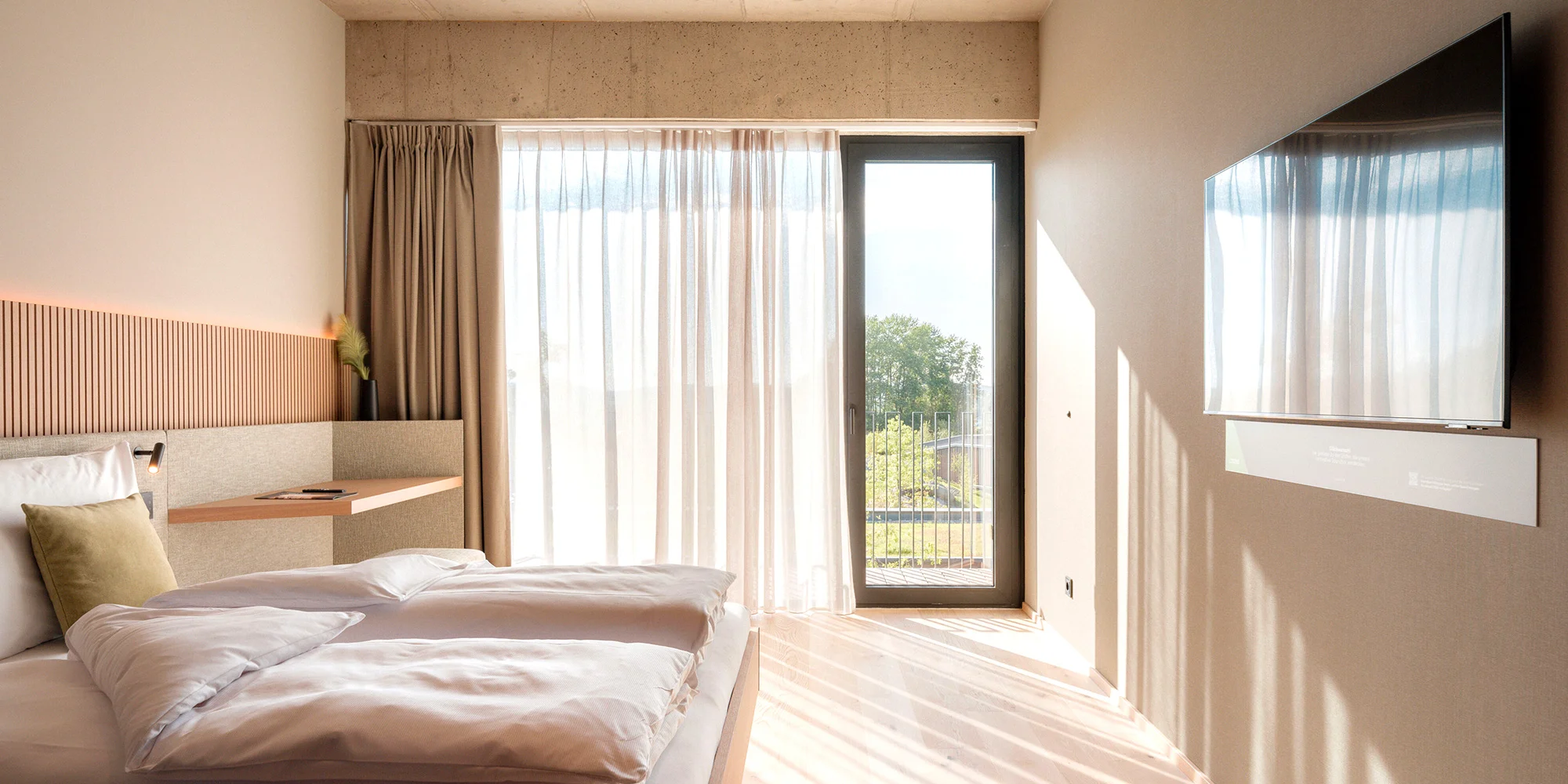 Načerpajte inšpiráciu a energiu: luxusný hotel kúsok od českých hraníc, infinity bazén, neobmedzený wellness – Obrázok 3