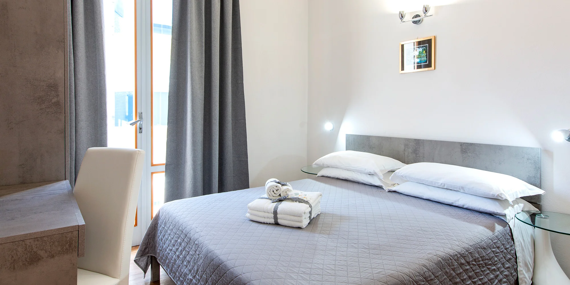 Dovolenka pri talianskom Rimini: hotel 150 m od mora, bazén a dve deti do 2,9 rokov zdarma, plná penzia – Obrázok 3