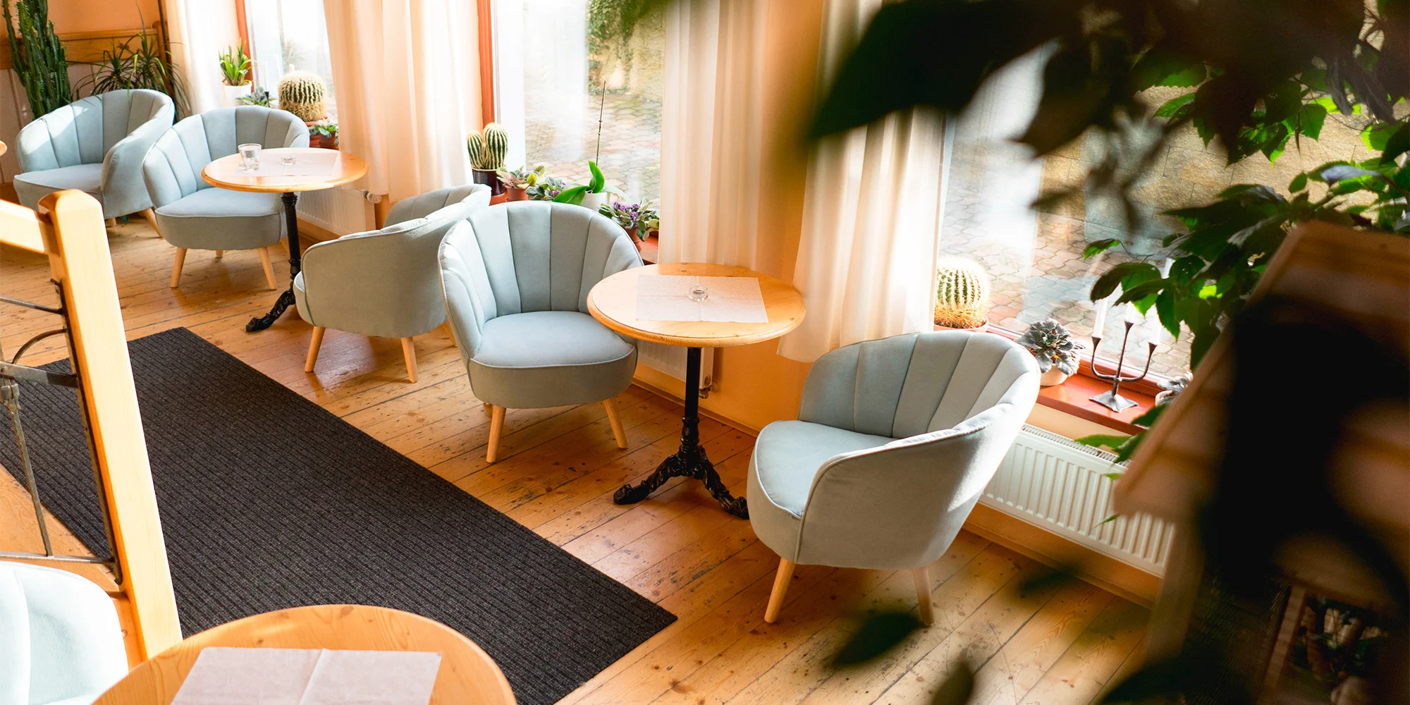 Štýlový hotel na južnej Morave s raňajkami, degustačnou večerou a fľašou vína – Obrázok 4