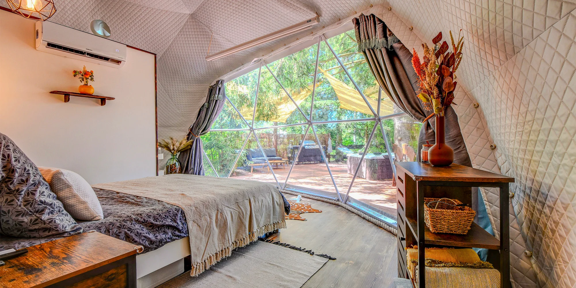 Glamping v stredných Čechách pri vodnej nádrži Slapy: raňajky aj privátna vírivka a vonkajšia sauna – Obrázok 2