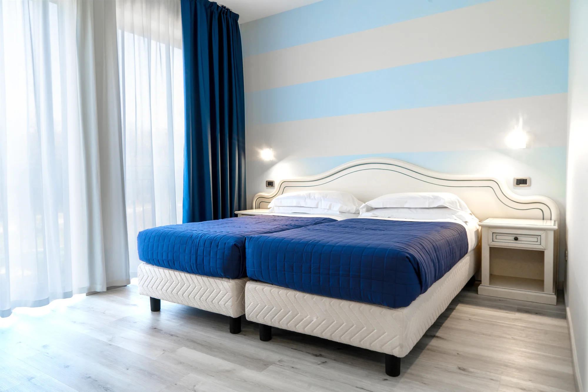 Lago di Garda: 4* hotel s bazénom a panoramatickou terasou hneď pri jazere, strava v cene – Obrázok 5