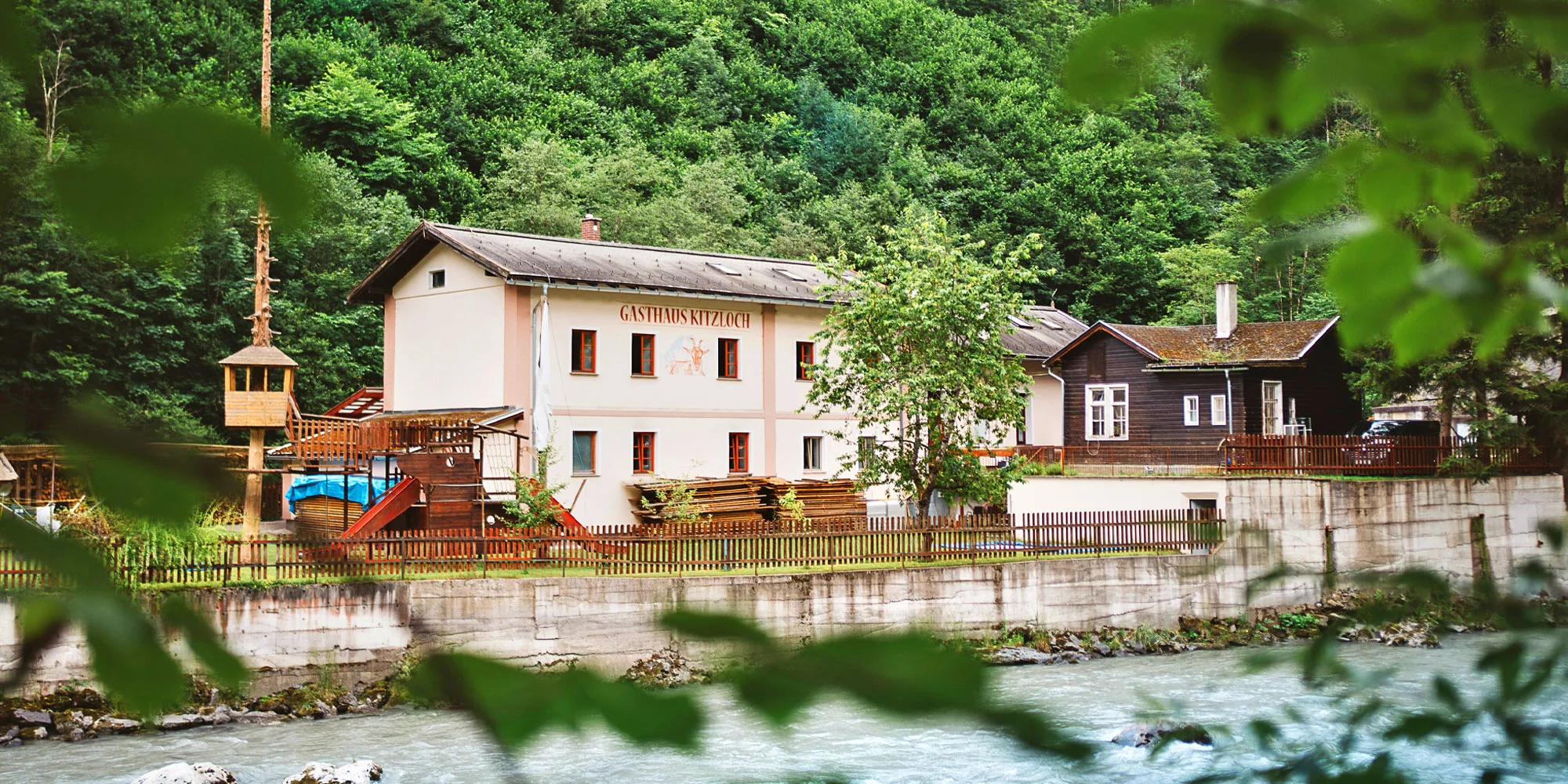 Pobyt s raňajkami alebo polpenziou v penzióne neďaleko Zell am See a Kaprunu