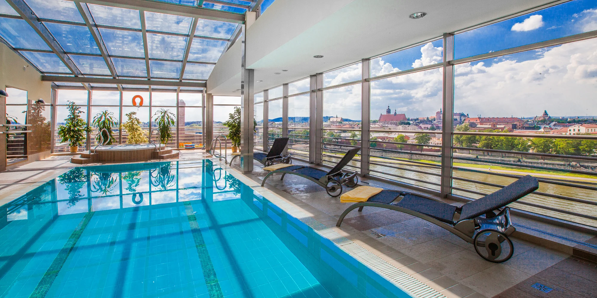 Skvelý hotel v centre Krakova: raňajky alebo polpenzia a wellness s výhľadom na Stare Miasto