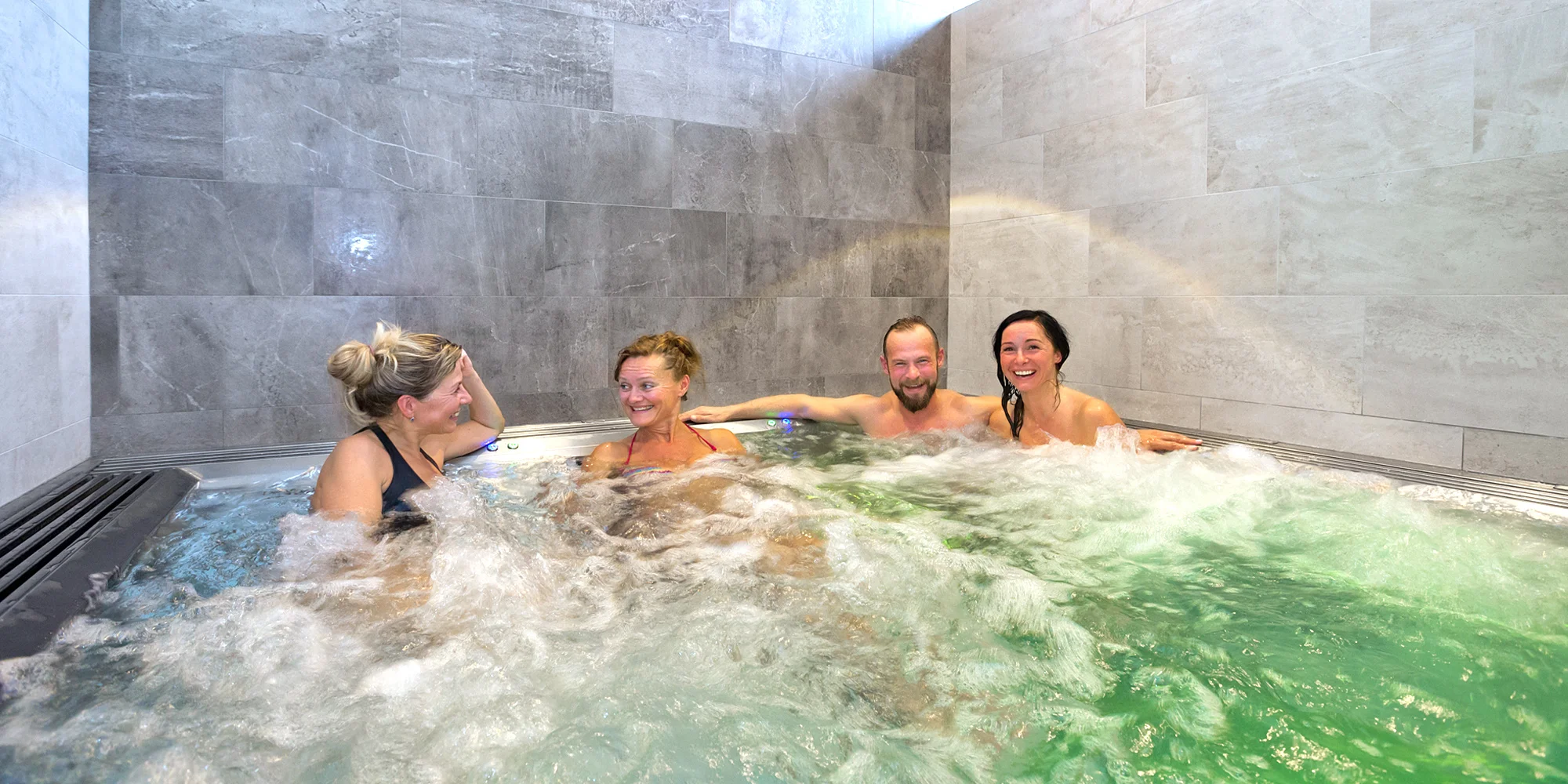 Bystřice nad Pernštejnem: 4* hotel, strava, relax vo wellness aj romantika – Obrázok 2