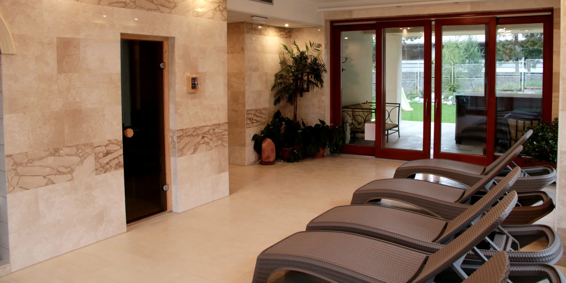 Hotel v centre Miškolca na skok od kúpeľov Ellipsum: wellness pobyt s raňajkami – Obrázok 4