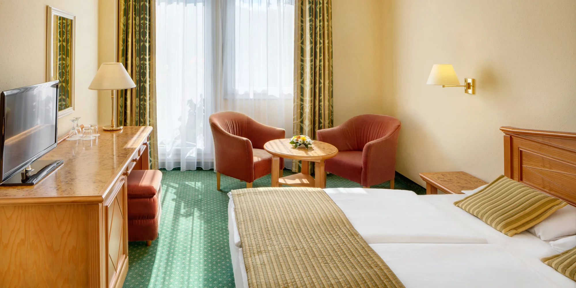 Luxusný 4* hotel v Mariánskych Lázňach: neobmedzený wellness, strava aj procedúry, 2 deti do 11,9 rokov zdarma – Obrázok 2