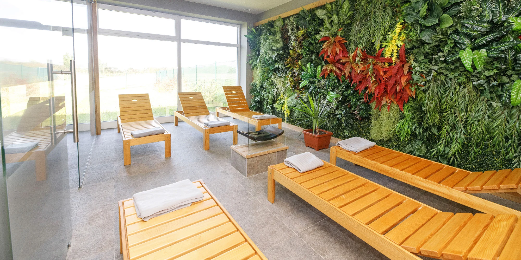 Za krásami Křivoklátska: hotel s raňajkami alebo polpenziou, wellness aj bowlingom a vínom – Obrázok 4