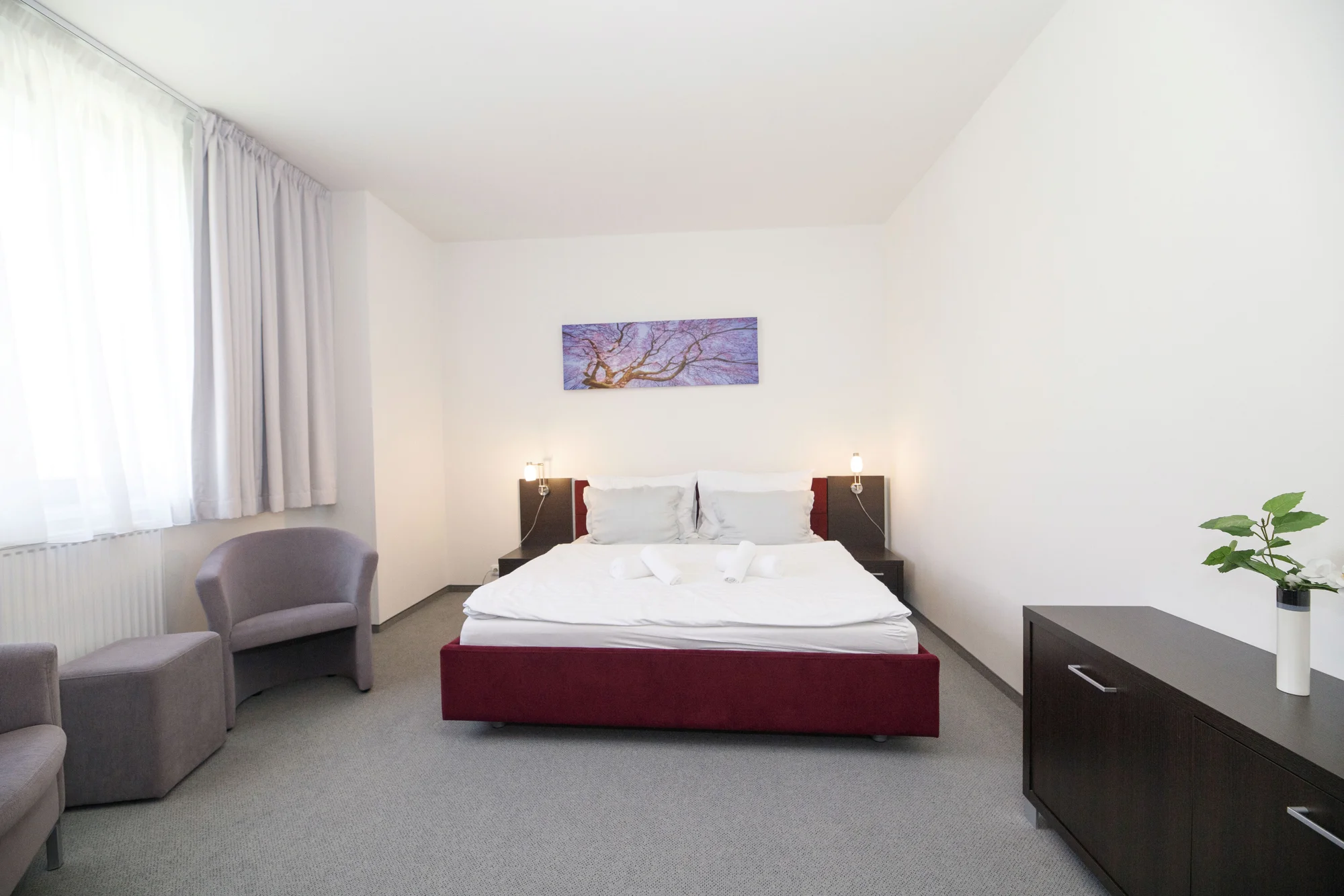 Za krásami Křivoklátska: hotel s raňajkami alebo polpenziou, wellness aj bowlingom a vínom – Obrázok 5