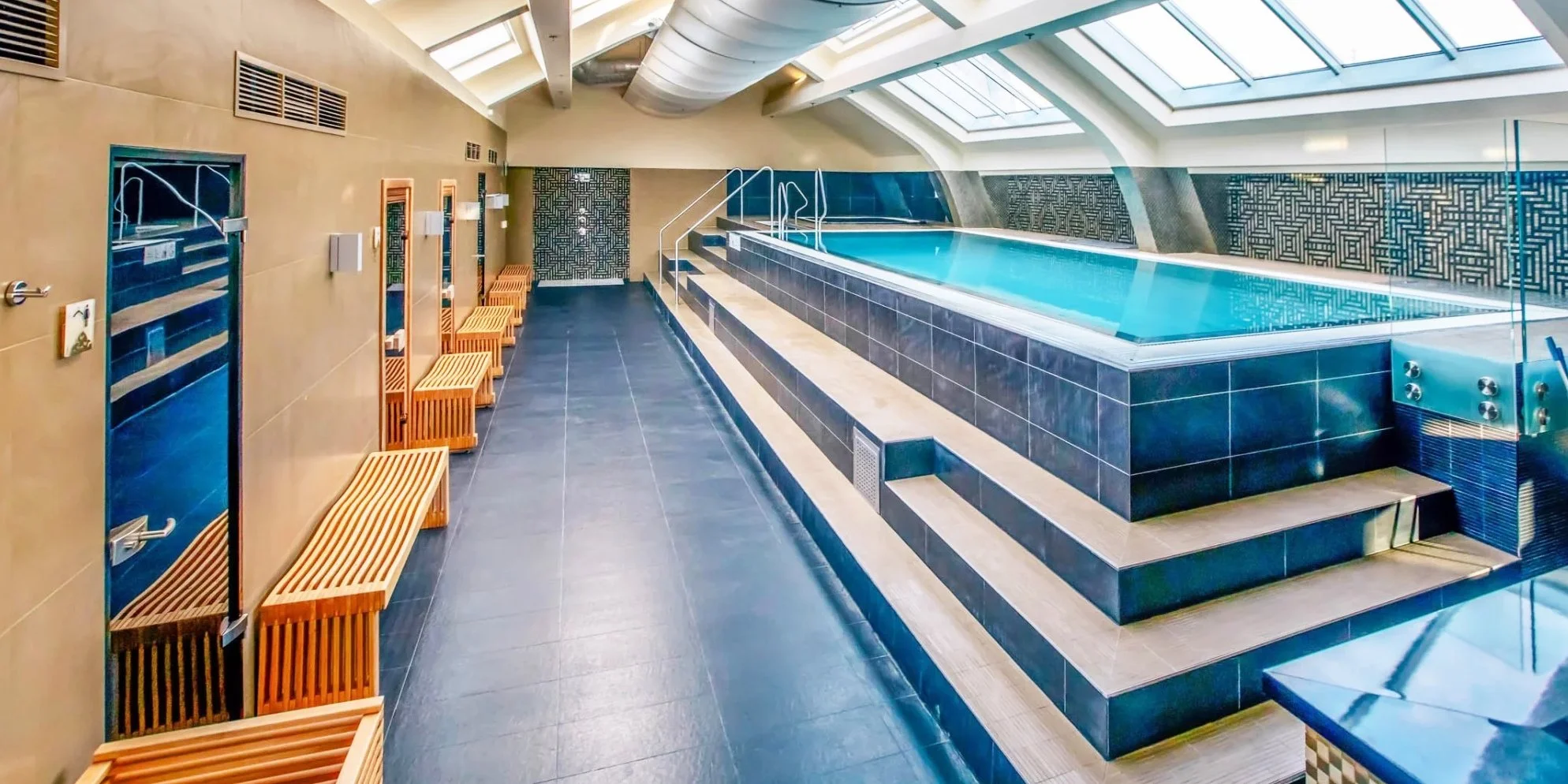 Continental Hotel v Budapešti: luxusné ubytovanie s raňajkami a wellness – Obrázok 3