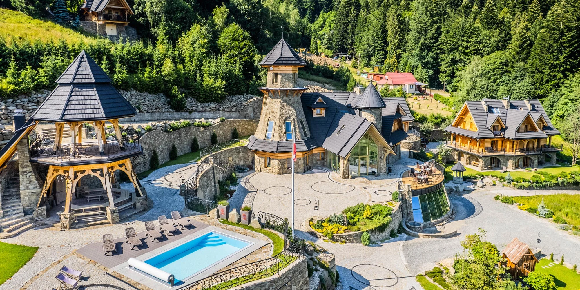 5* rezort v poľských Beskydách: pobyt až pre 6 osôb s jedlom, bazénom, vírivkou aj saunou
