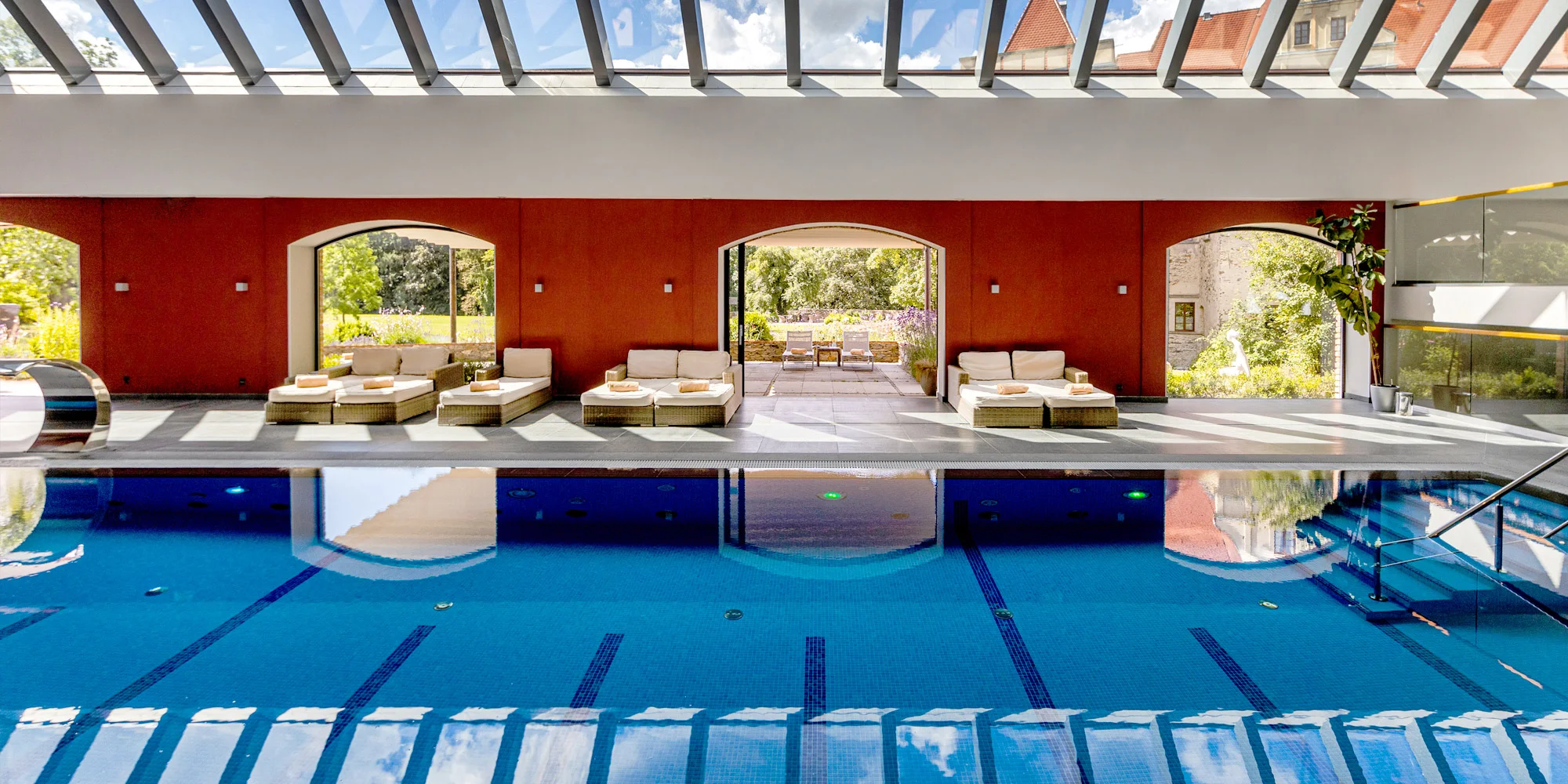 Luxusný adults only zámok s neobmedzeným vstupom do Spa by L'Occitane a raňajkami alebo polpenziou – Obrázok 2