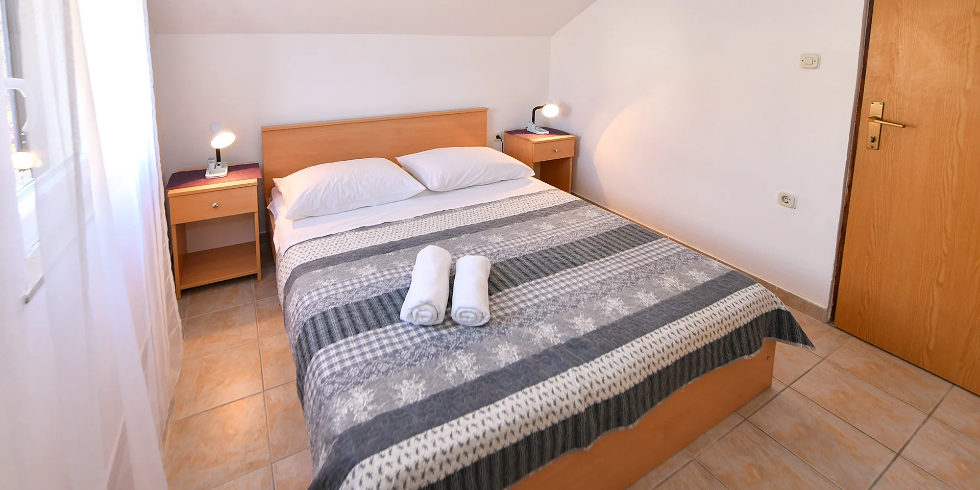 Omišská riviéra na 7 nocí: apartmány len 100 m od pláže s kapacitou až 6 osôb – Obrázok 4