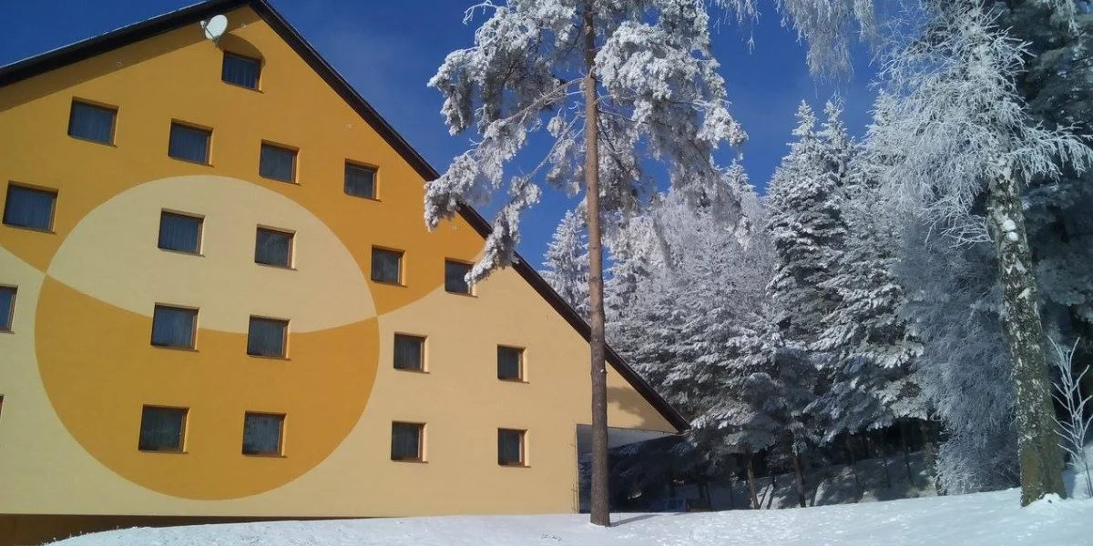 Pobyt na Vysočine: raňajky alebo polpenzia aj neobmedzený vstup do bazéna – Obrázok 4