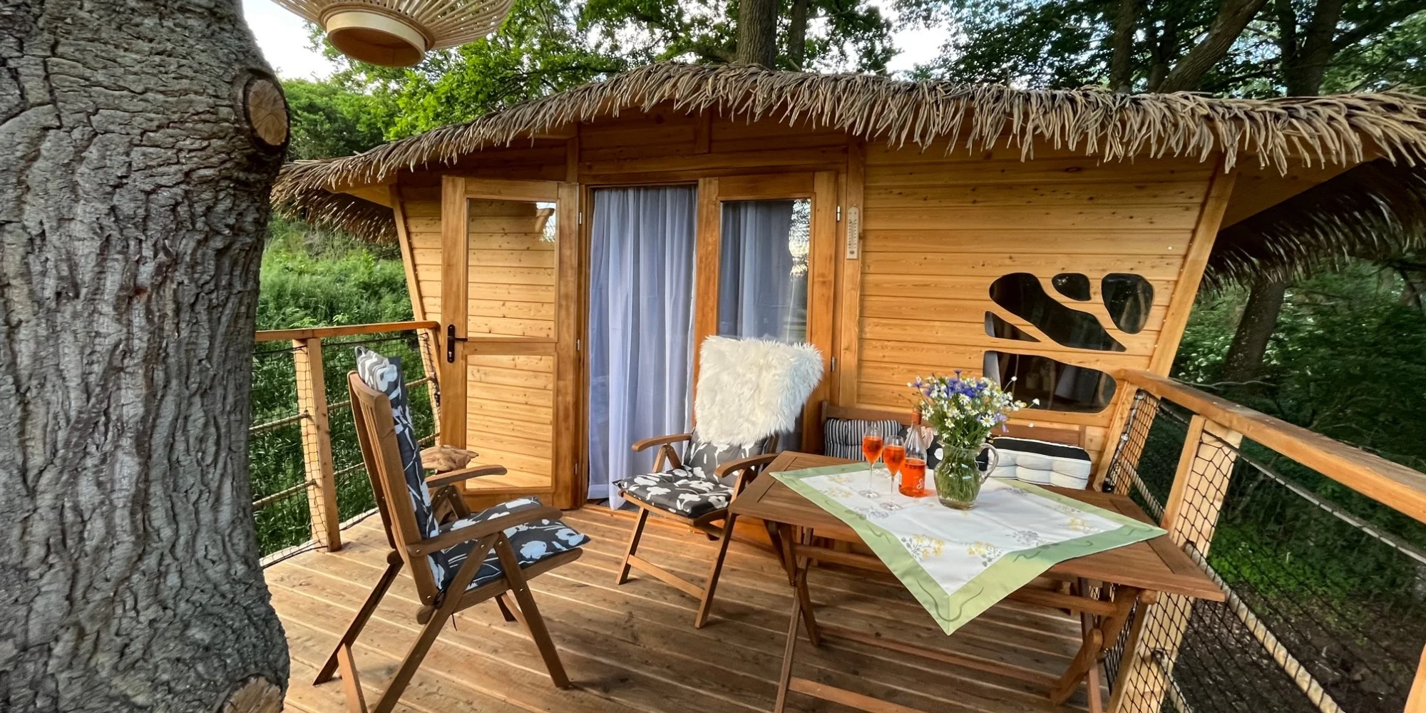Pobyt s raňajkami až pre 4 osoby v plne vybavenom treehouse na juhu Čiech: žiadne Wi-Fi, len božský pokoj a sauna – Obrázok 3