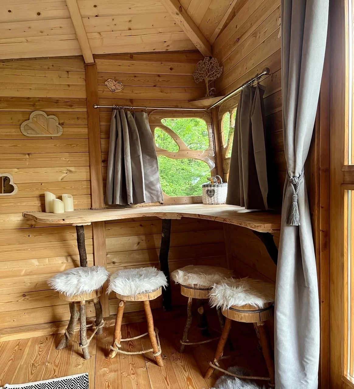 Pobyt s raňajkami až pre 4 osoby v plne vybavenom treehouse na juhu Čiech: žiadne Wi-Fi, len božský pokoj a sauna – Obrázok 6