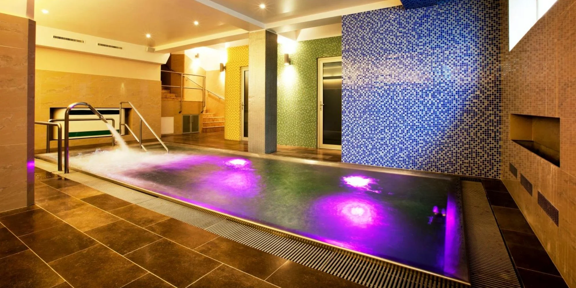Oddych v Prahe pre dvoch: hotel s raňajkami a privátnym wellness, 2 km od O2 arény