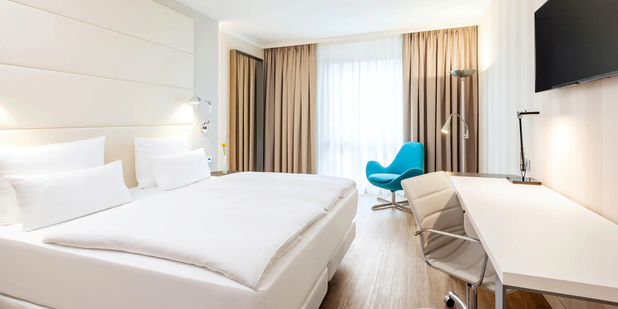 Dovolenka v Berlíne: 4* hotel s raňajkami, 20 min. od Alexanderplatz, currywurst, first minute zľava – Obrázok 3