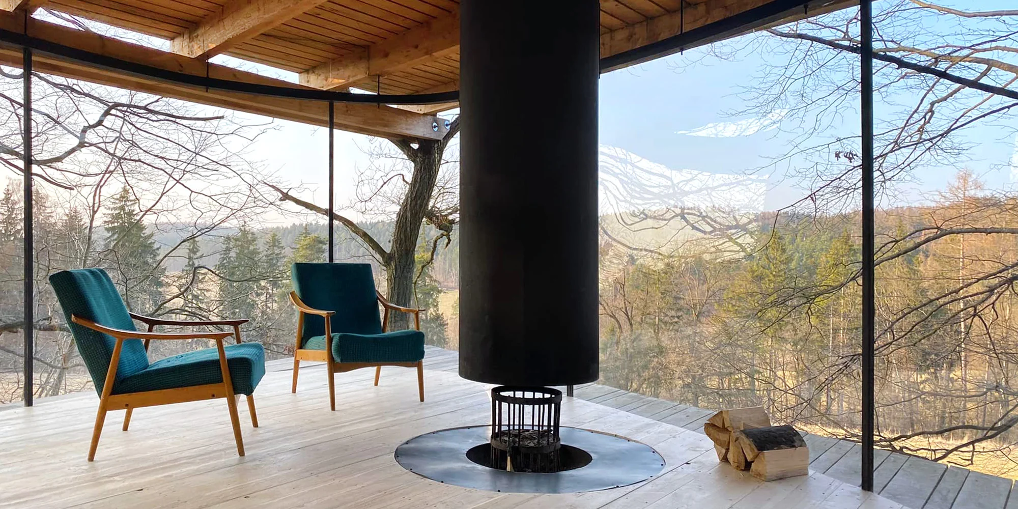 Romantika s výhľadom na ovčiu pastvinu: treehouse s krásnym krbom len pre vás dvoch – Obrázok 3