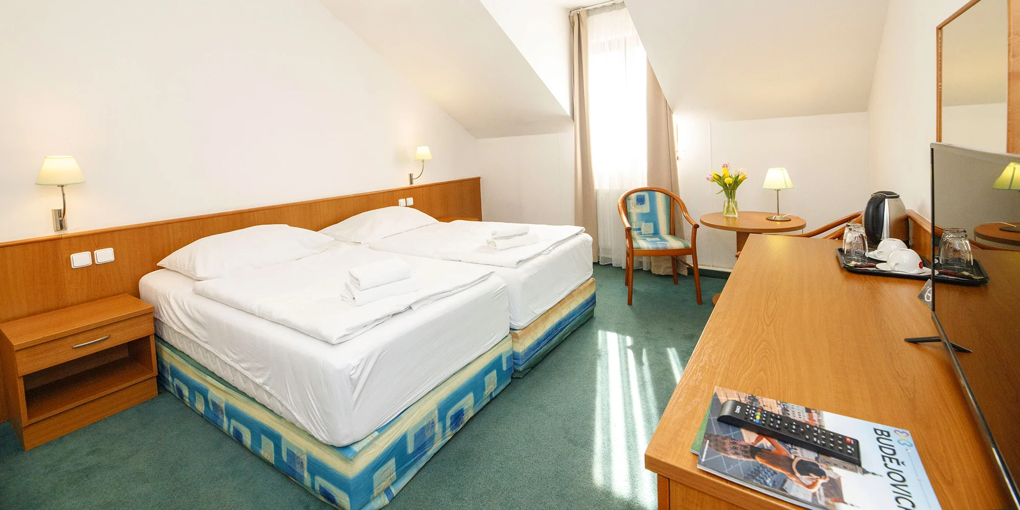 Pobyt v centre Českých Budějovíc: hotel priamo na námestí a bufetové raňajky – Obrázok 2