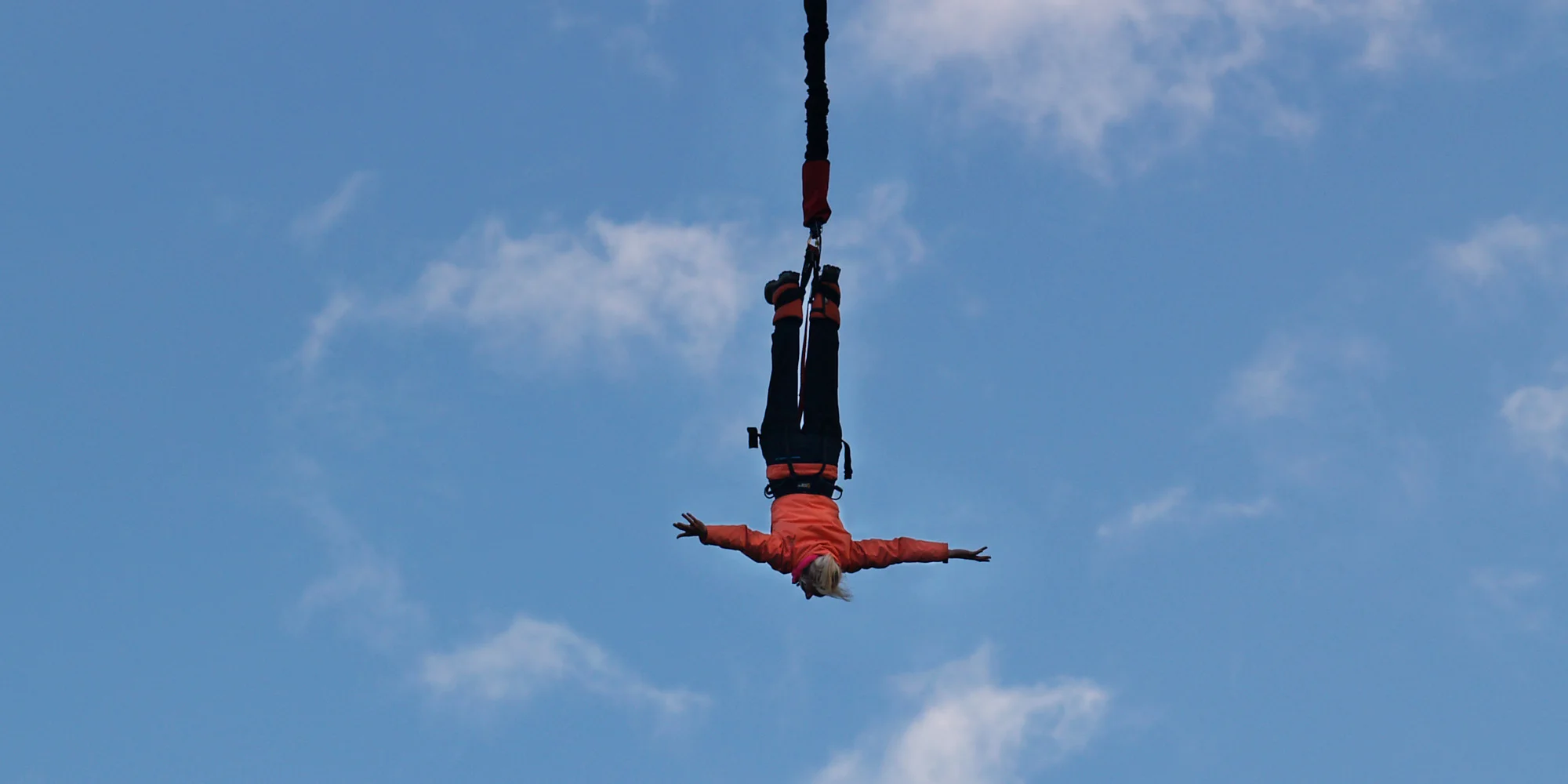 Extrémny bungee jumping zo žeriava: Praha, Olomouc, Ostrava, Brno – Obrázok 4