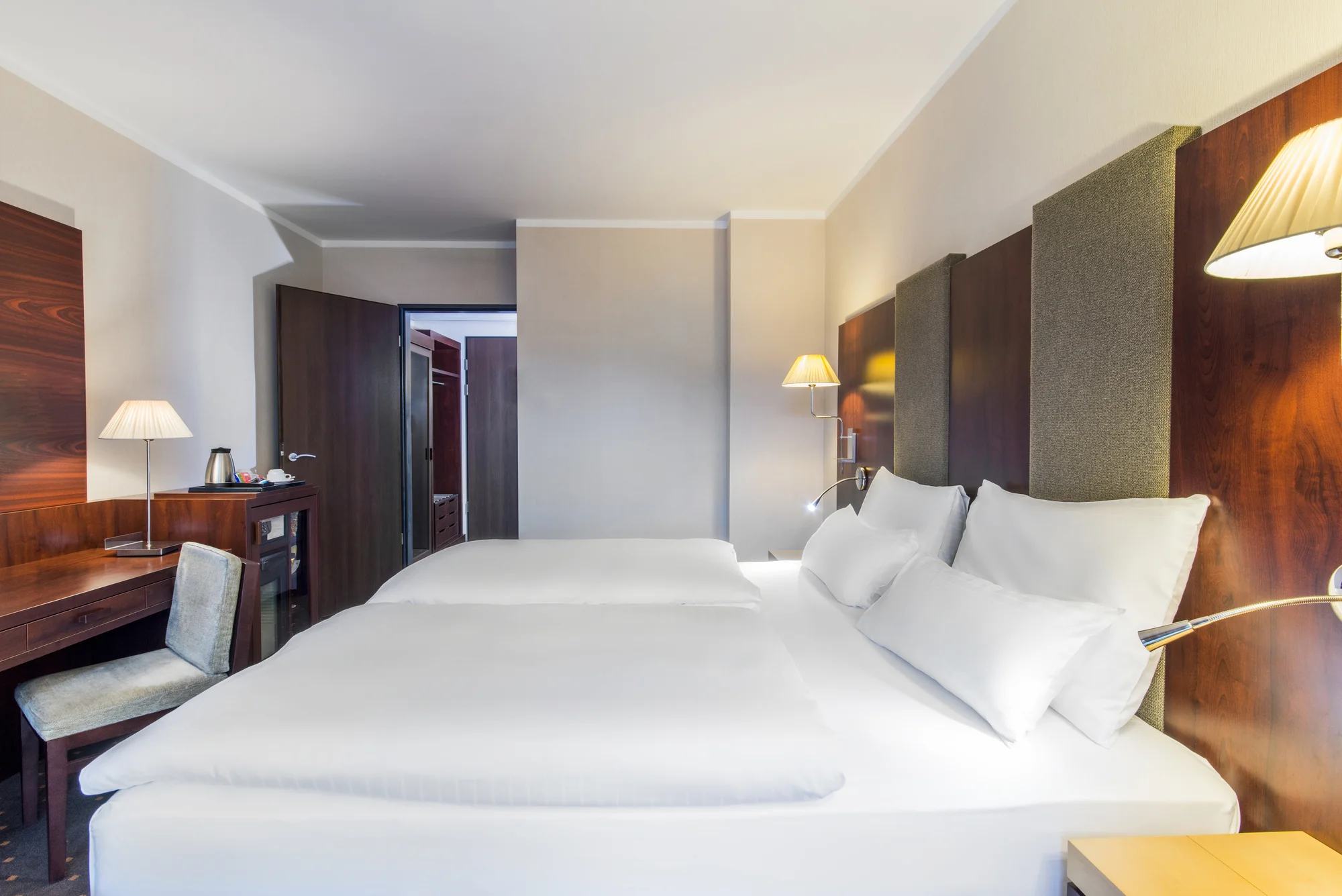 Pekný 4* hotel priamo v centre Budapešti: raňajky a neobmedzený vstup do sauny – Obrázok 6