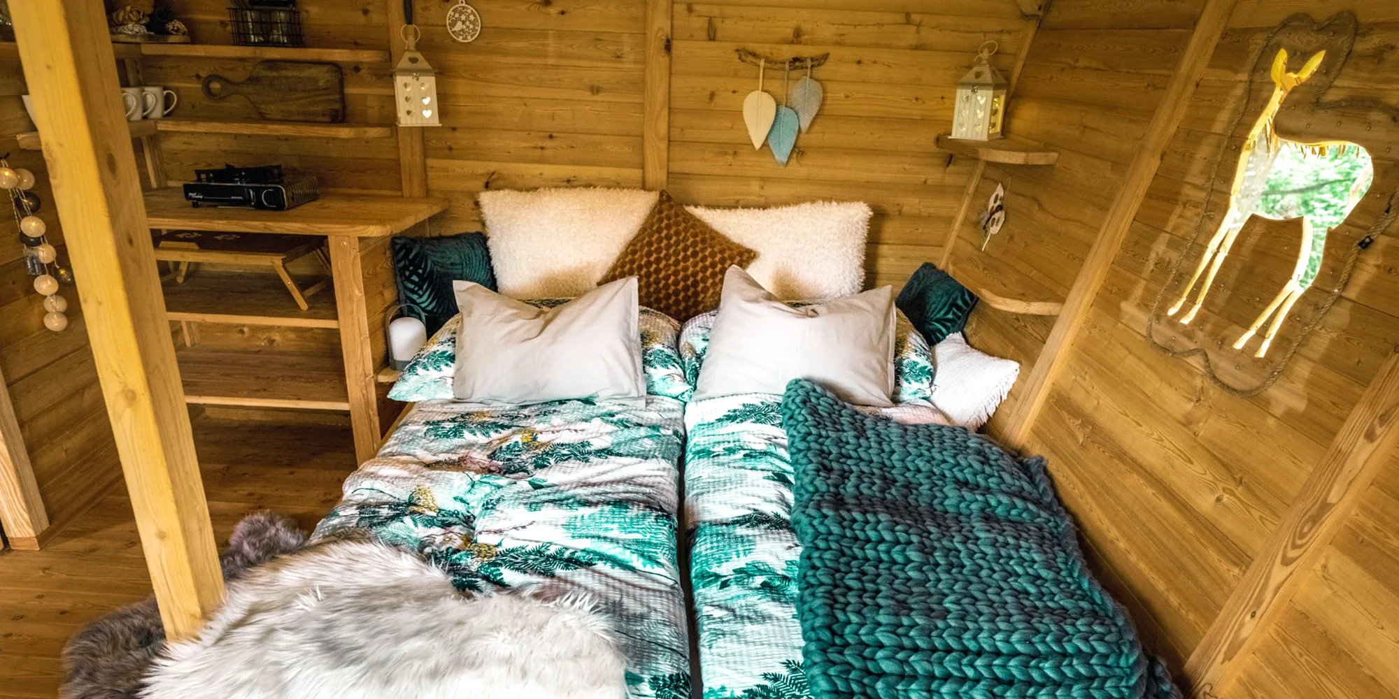 Pobyt s raňajkami až pre 4 osoby v plne vybavenom treehouse na juhu Čiech: žiadne Wi-Fi, len božský pokoj a sauna – Obrázok 2