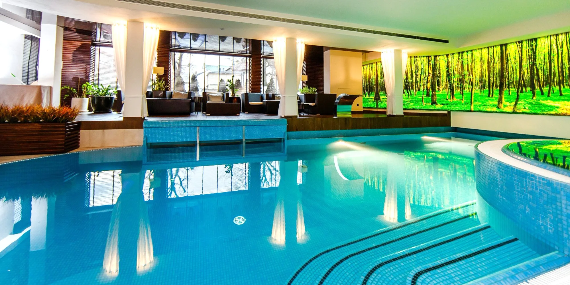 5* pobyt v poľskom Rzeszówe so stravou, neobmedzeným wellness a vírivkou na streche – Obrázok 2