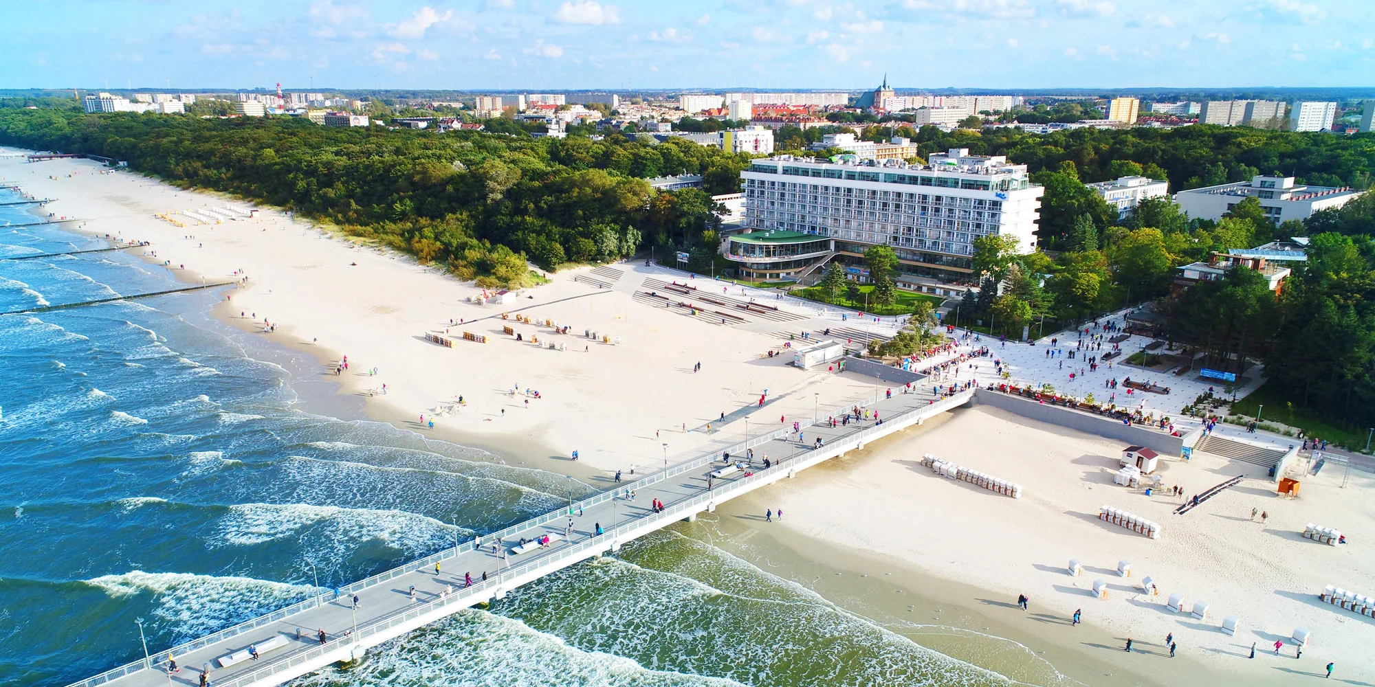 Ozdravný pobyt pri Baltskom mori: hotel v Kolobrzegu priamo pri pláži, polpenzia aj vstup do wellness a procedúry každý deň
