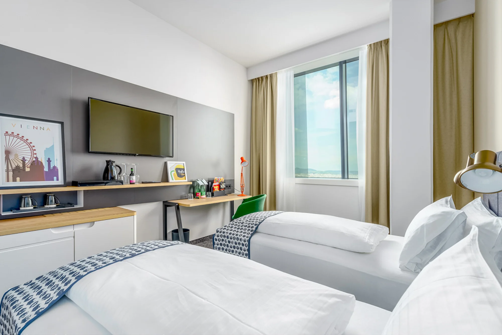 Za pamiatkami do Viedne: 4* hotel s raňajkami a jazda na obrom kolese v Prátri – Obrázok 4