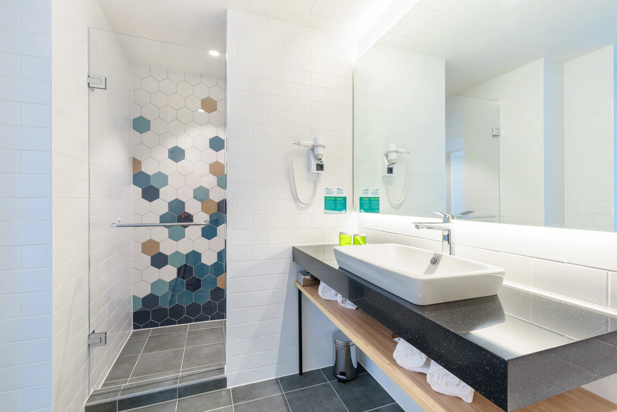 Za pamiatkami do Viedne: 4* hotel s raňajkami a jazda na obrom kolese v Prátri – Obrázok 6